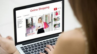 Online sales rise with custom e-commerce UI/UX